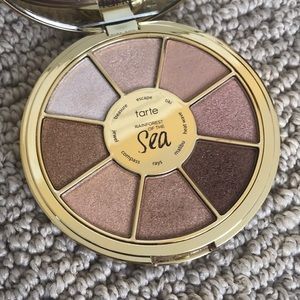 Tarte highlighting eyeshadow palette
